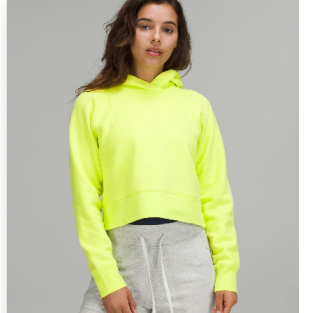GUC Size 2 Lululemon Loungeful Cropped hoodie